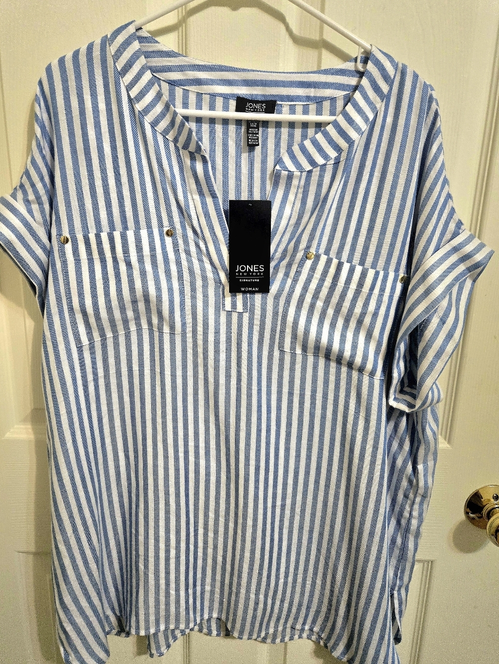 Jones New York Blue & White Vertical Stripe Casual Button-Front Shirt